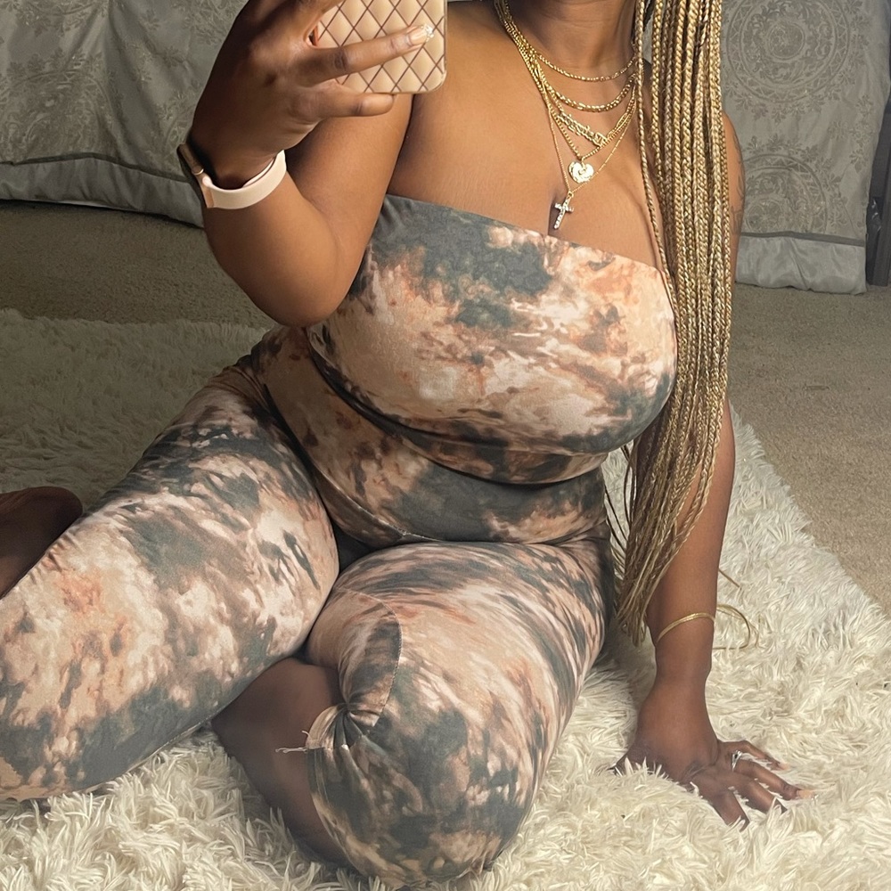 Two Piece Set
